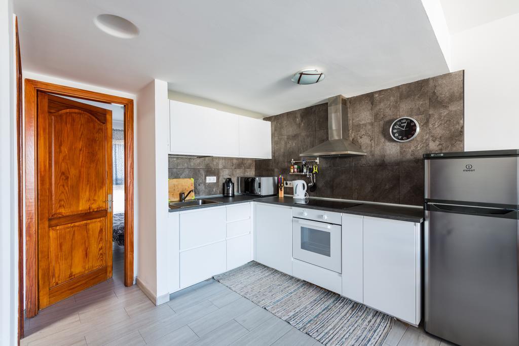 Vivienda Vacacional Golden Sun Apartment Costa Teguise Exterior photo